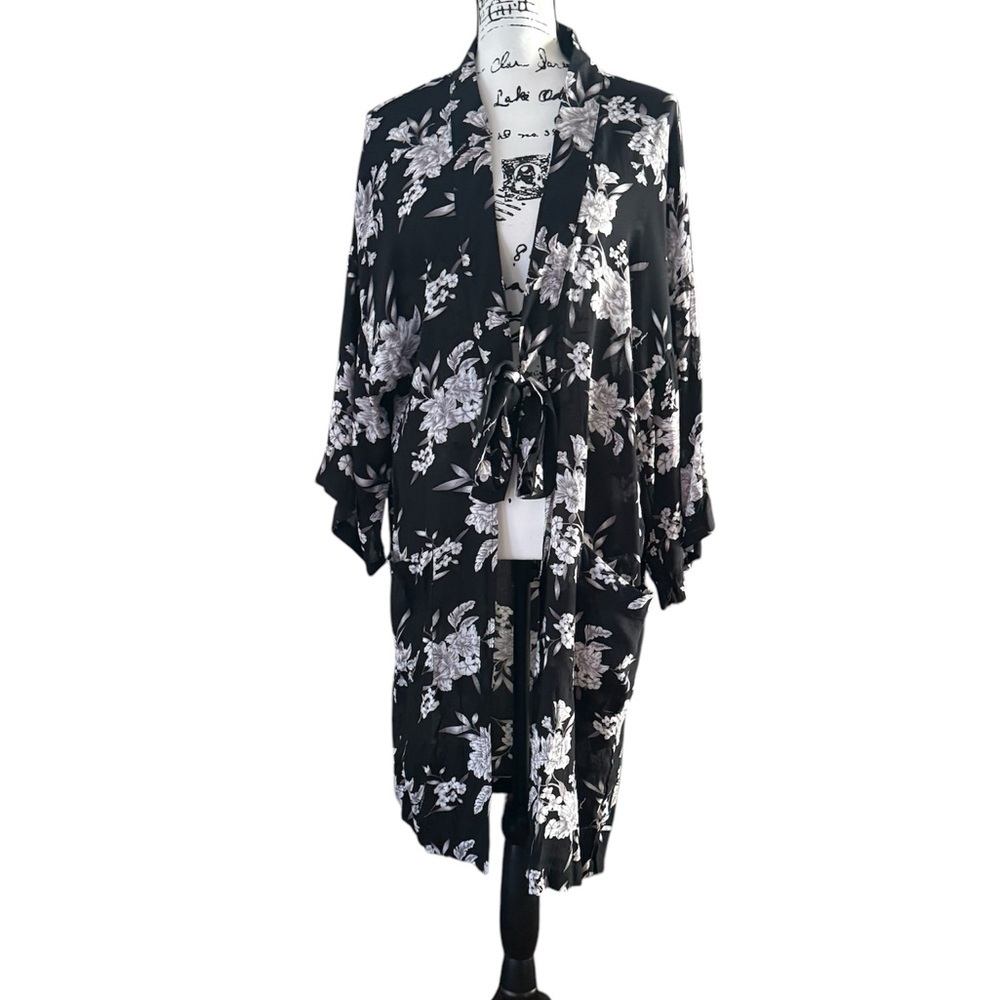 Spiritual Gangster Womens Black White Tie Front Kimono Blouse Pockets OS Floral